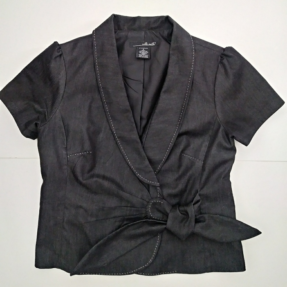 Short sleeve suit top